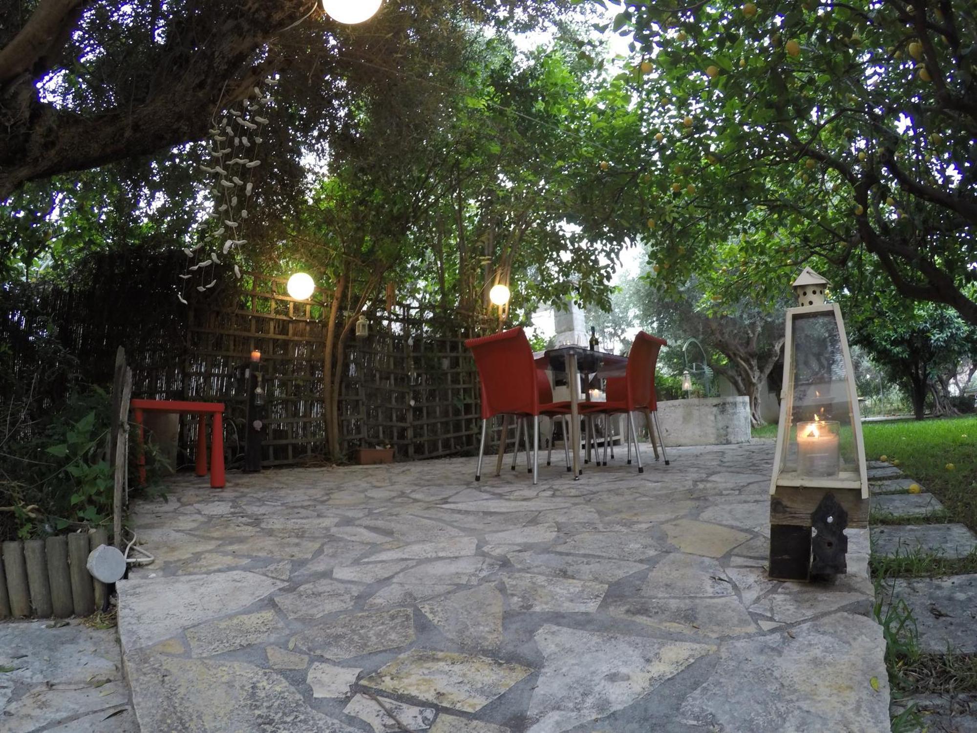 Апартаменти Σπίτι Στο Ρίο Πατρών Με Κήπο - Detached House In Rio With Garden Екстер'єр фото